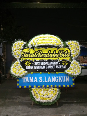 Papan Bunga Duka di Laguboti
